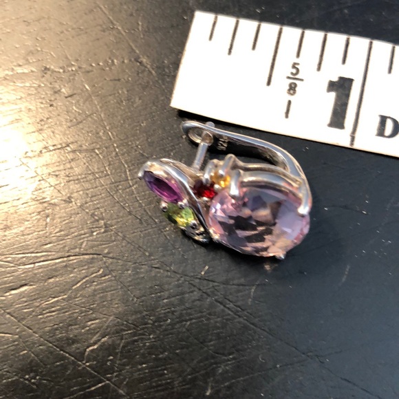 Multi stone posts. - Picture 3 of 3